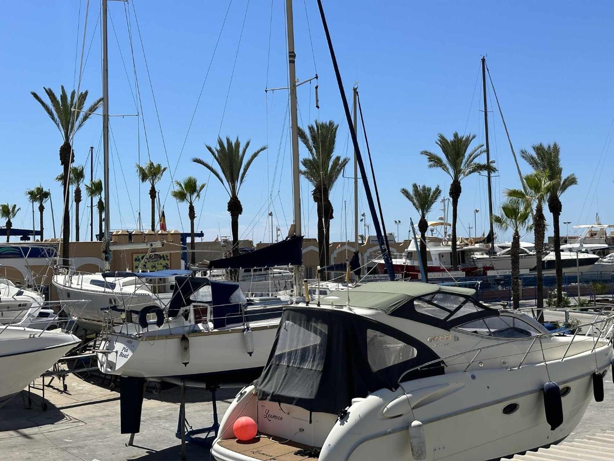 Estudio Pyr Privado Frente Al Puerto De פואנגירולה מראה חיצוני תמונה